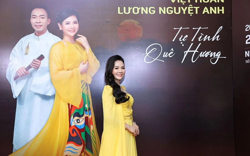 Ca sĩ Lương Nguyệt Anh tại buổi họp báo liveshow "Tự tình quê hương". (Ảnh: HÒA NGUYỄN)