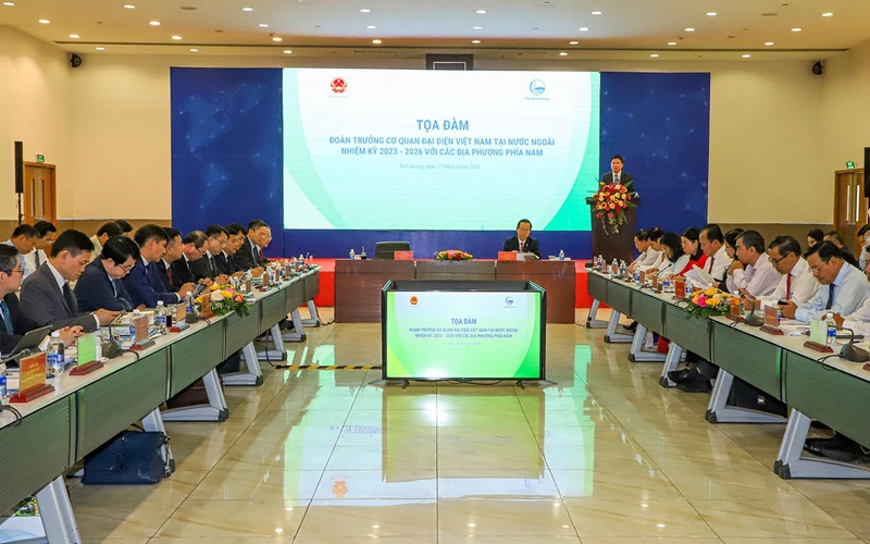 Thứ trưởng Ngoại giao Phạm Quang Hiệu phát biểu khai mạc tọa đàm.