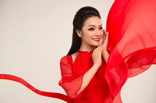 Ca sĩ, Tiến sĩ âm nhạc Tân Nhàn.