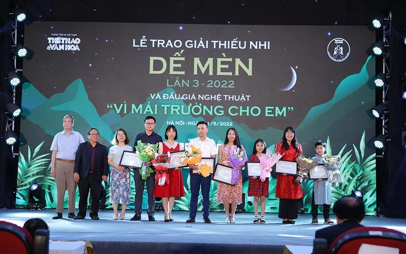 Lễ trao giải thưởng Dế Mèn năm 2022. (Ảnh: Ban tổ chức cung cấp)