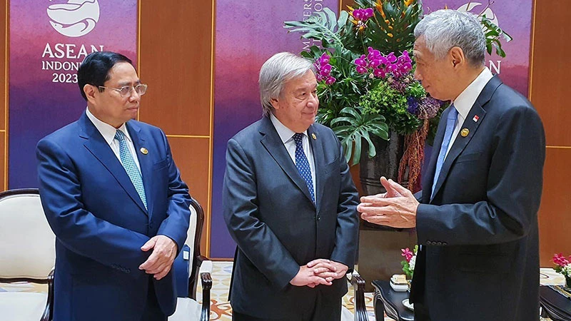 Thủ tướng Phạm Minh Chính gặp Tổng Thư ký Liên hợp quốc và Thủ tướng Singapore. (Ảnh: TUẤN ANH)