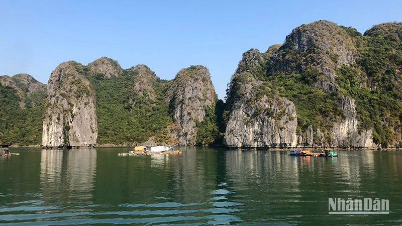 Vịnh Hạ Long - Quần đảo Cát Bà.