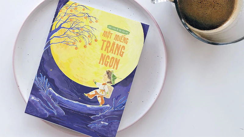Cuốn “Một miếng trăng ngon”. (Ảnh: Crabit Kidbooks)