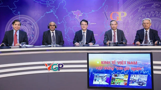 Kinh tế Việt Nam vượt những “cơn gió ngược”