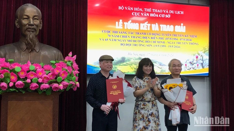 Cục trưởng Văn hóa cơ sở Ninh 