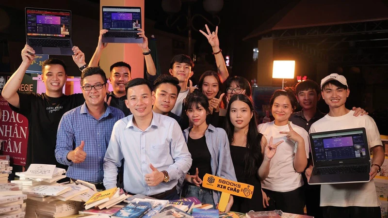 Phiên livestream thành công của Sbooks tại Đường Sách Thành phố Hồ Chí Minh. (Ảnh: Sbooks)