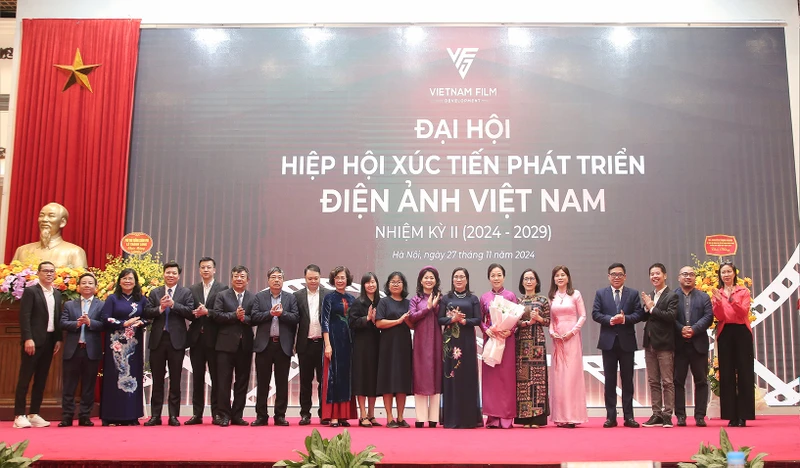 Ban Chấp hành nhiệm kỳ mới ra mắt tại Đại hội. (Ảnh: ANH VŨ)