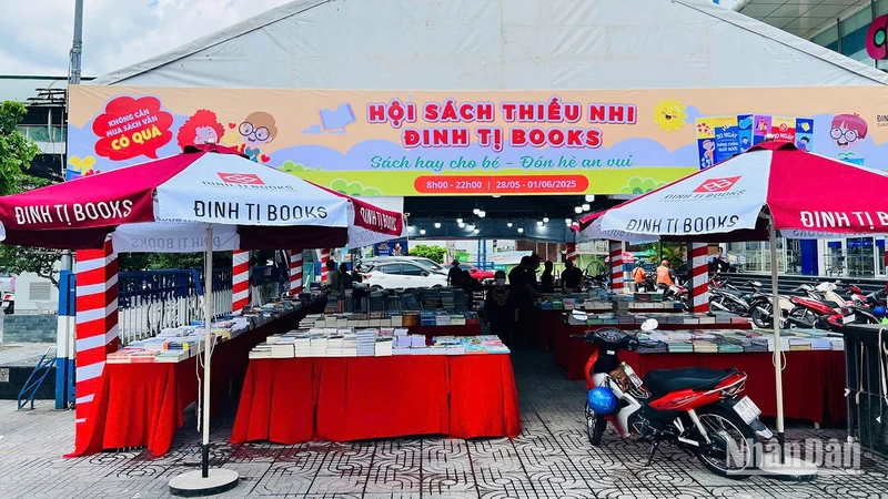 Hội sách thiếu nhi có nhiều hoạt động dành cho trẻ nhỏ.