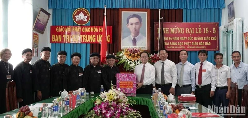 Chúc mừng 84 năm Ngày khai sáng đạo Phật giáo Hòa Hảo.