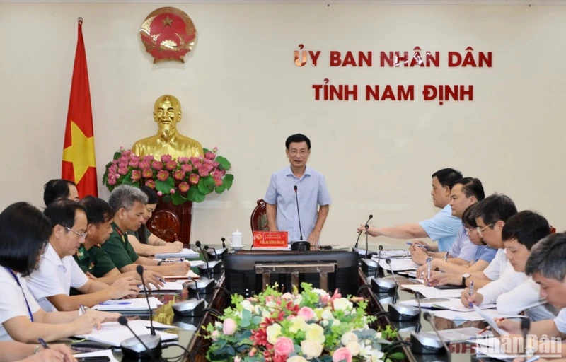 Tỉnh Nam Định họp, sẵn sàng phương án ứng phó bão số 1.