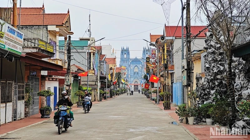 Khung cảnh xã nông thôn mới kiểu mẫu Xuân Phương, huyện Xuân Trường (Nam Định) những ngày đón Giáng sinh.