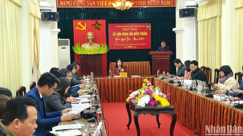 Họp báo thông tin về công tác chuẩn bị Lễ hội khai ấn Đền Trần Xuân Giáp Thìn 2024.