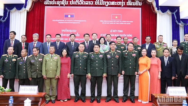 Các đại biểu tại lễ kỷ niệm. Ảnh: Trịnh Dũng