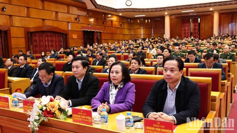 Các đồng chí lãnh đạo chủ chốt của tỉnh Lạng Sơn dự hội nghị quán triệt Kết luận 127-KL/TW của Bộ chính trị, Ban Bí thư.