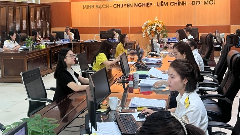 Ba năm gần đây, ngành thuế đã thu về 296 nghìn tỷ đồng từ các tổ chức, cá nhân kinh doanh thương mại điện tử. (Ảnh: Minh Phương)