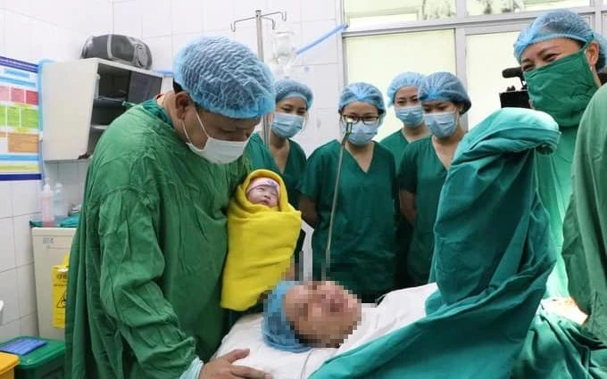Sản phụ sinh con an toàn ở tuần thai 38.