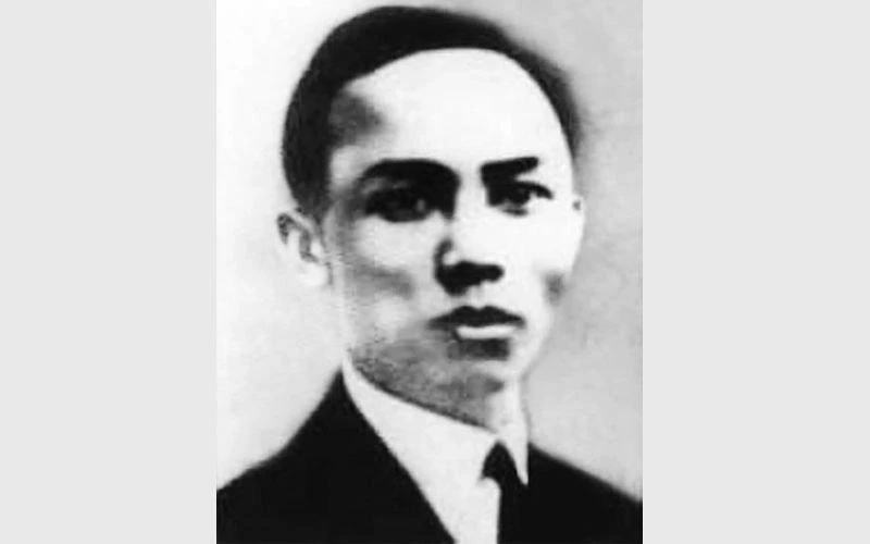 Đồng chí Lê Hồng Phong.