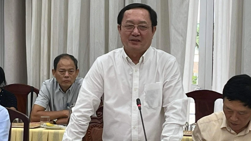 Bộ trưởng Khoa học và Công nghệ Huỳnh Thành Đạt phát biểu tại buổi làm việc với Thành ủy, UBND thành phố Cần Thơ.