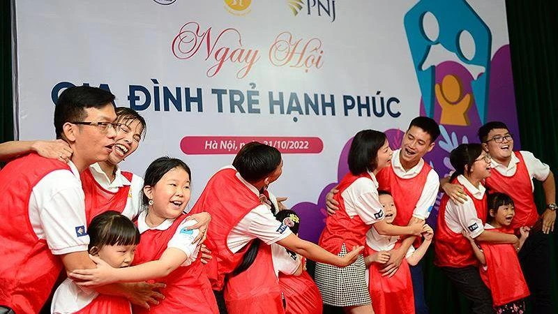 Các “Gia đình trẻ tiêu biểu” năm 2022 hào hứng tham gia các hoạt động tại Ngày hội.