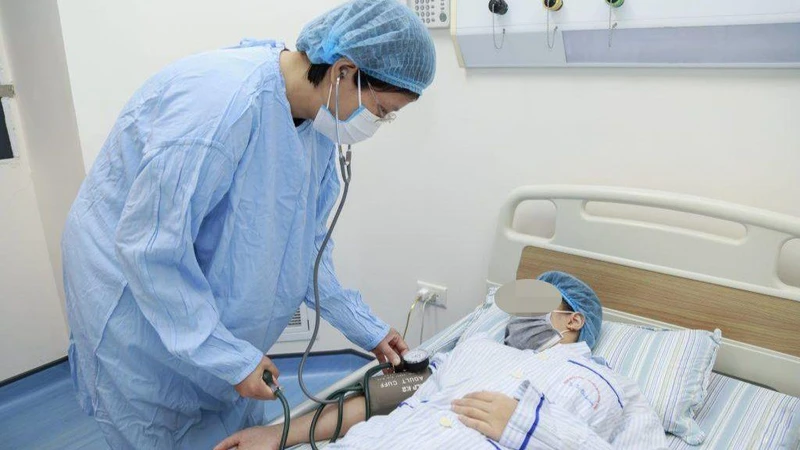 Chăm sóc bệnh nhân sau ghép. 