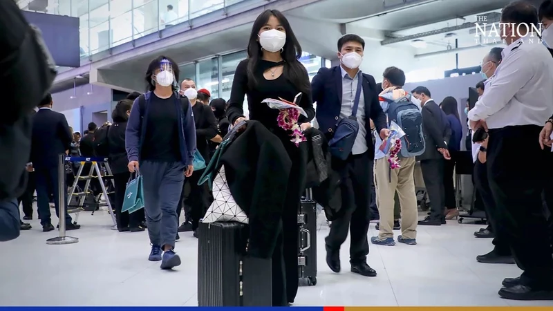 Các nhóm du khách Trung Quốc tại sân bay Suvarnabhumi-Thái Lan. (Ảnh: The Nation)
