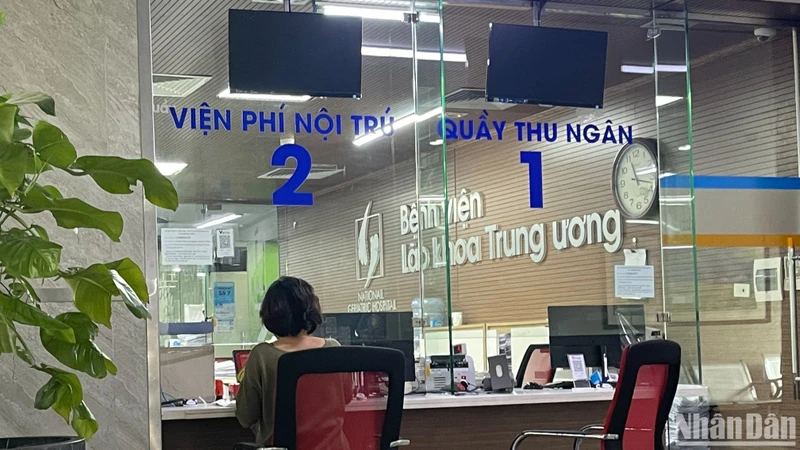 Người dân mua thuốc bên ngoài sẽ được sớm thanh toán bảo hiểm y tế.