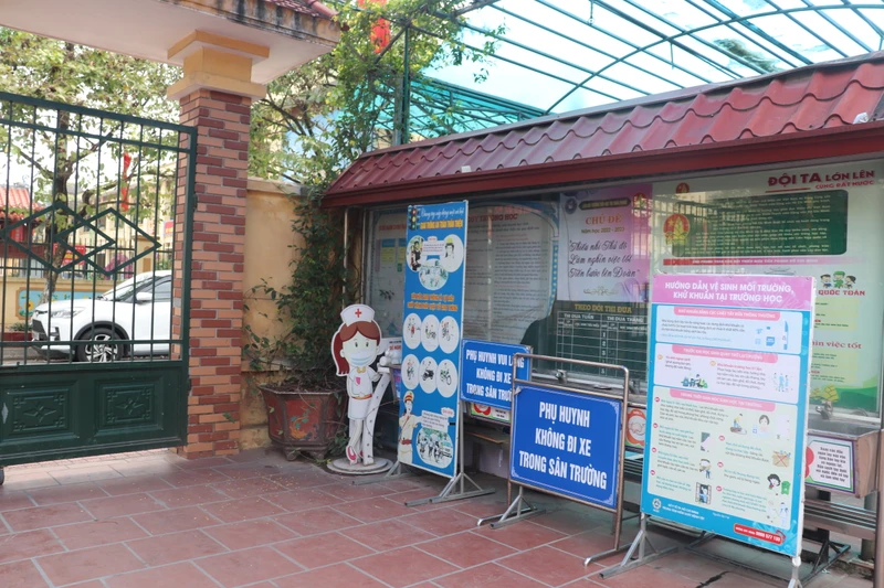 Tăng cường công tác phòng chống dịch bệnh trong trường học.