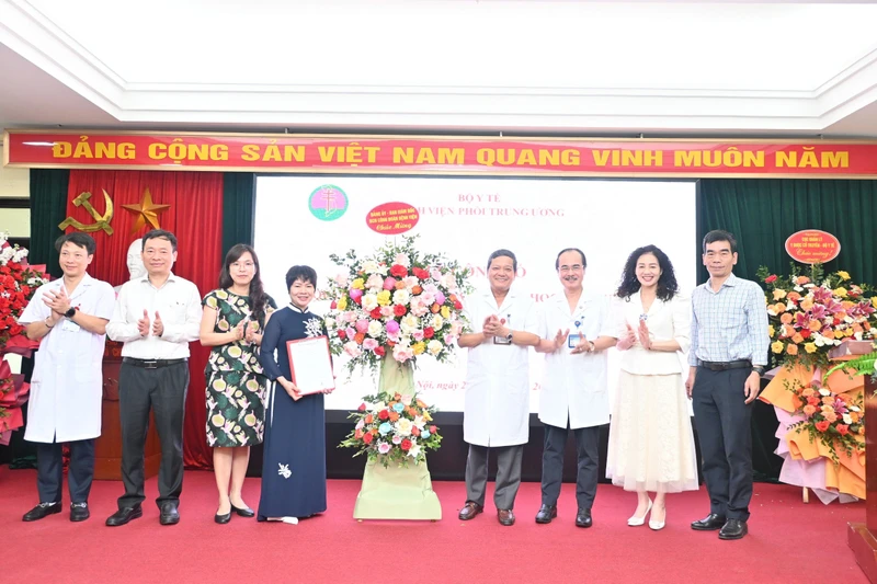 Ra mắt Khoa Y học cổ truyền, Bệnh viện Phổi Trung ương.