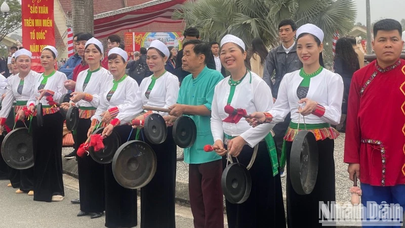 Tái hiện nhiều lễ hội trong dịp nghỉ lễ tại Làng Văn hóa-Du lịch các dân tộc Việt Nam