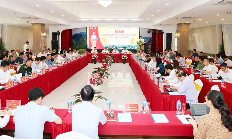 Toàn cảnh hội nghị giao ban.