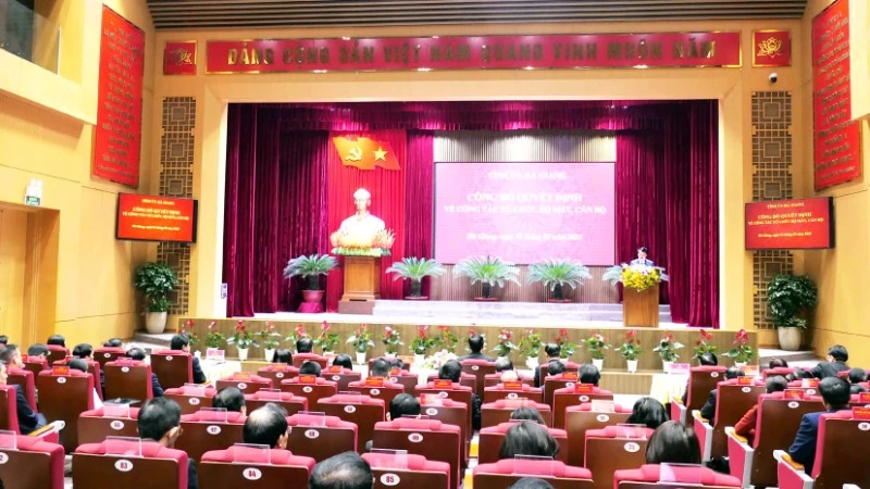 Hà Giang công bố quyết định về tổ chức, bộ máy.