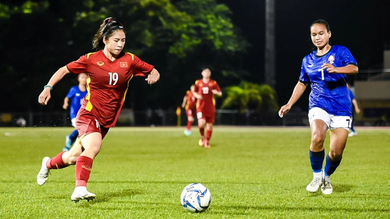 Thanh Nhã ghi bàn thắng thứ ba cho đội tuyển nữ Việt Nam. (Ảnh: VFF) 