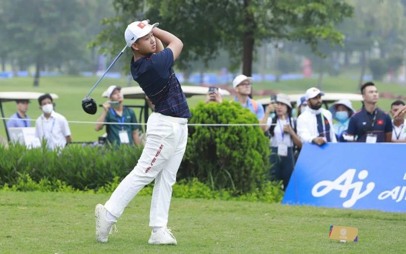 Tay golf trẻ Nguyễn Anh Minh của Việt Nam thi đấu tại SEA Games 31. (Ảnh: Vietnamgolfclubs) 