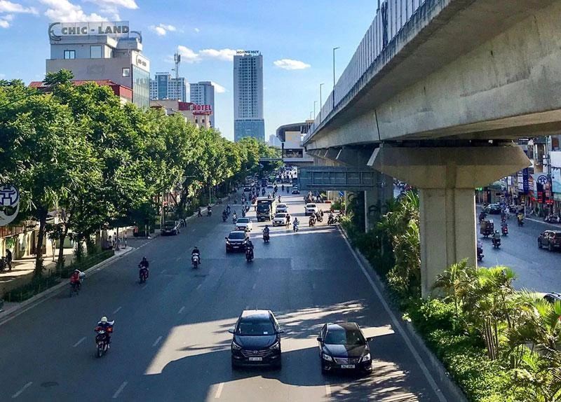 Khu vực Hà Nội có mưa rào và dông vài nơi, ngày nắng, nền nhiệt cao nhất 32-34 độ C. (Ảnh minh họa)