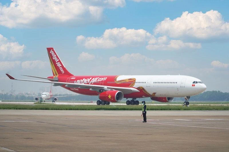 Cấm bay 2 hành khách vi phạm an ninh hàng không 