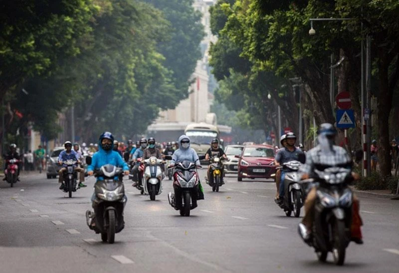 Khu vực Hà Nội sáng sớm có sương mù, đêm và sáng trời lạnh. (Ảnh minh họa)