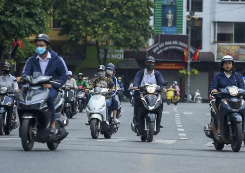 Khu vực Hà Nội sáng sớm có sương mù, đêm và sáng sớm trời rét. (Ảnh minh họa)