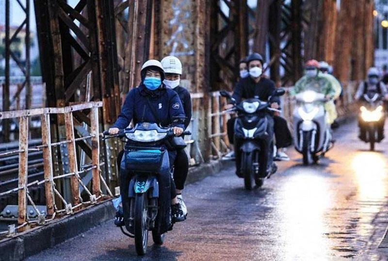 Khu vực Hà Nội có mưa, sáng và đêm trời lạnh với nền nhiệt thấp nhất từ: 20-22 độ C. (Ảnh minh họa)
