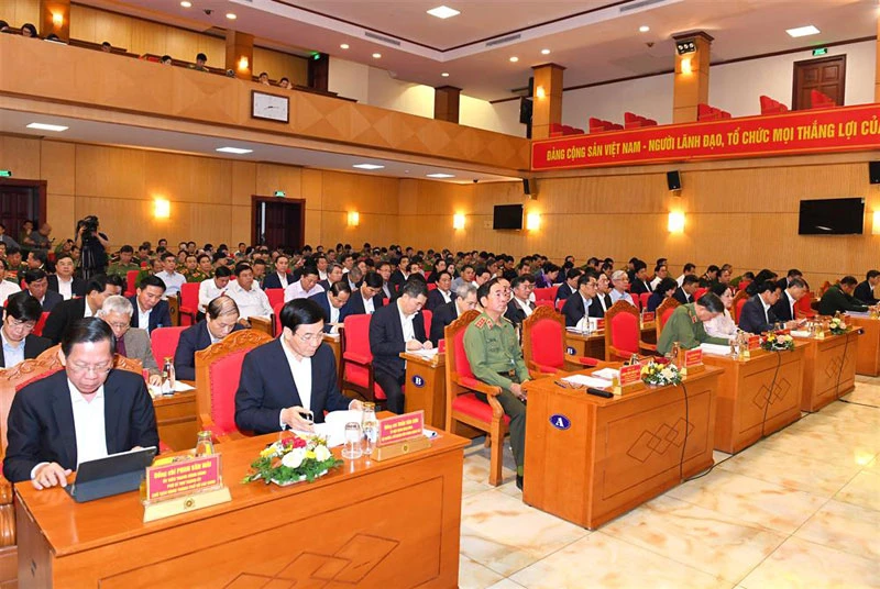  Toàn cảnh hội nghị.