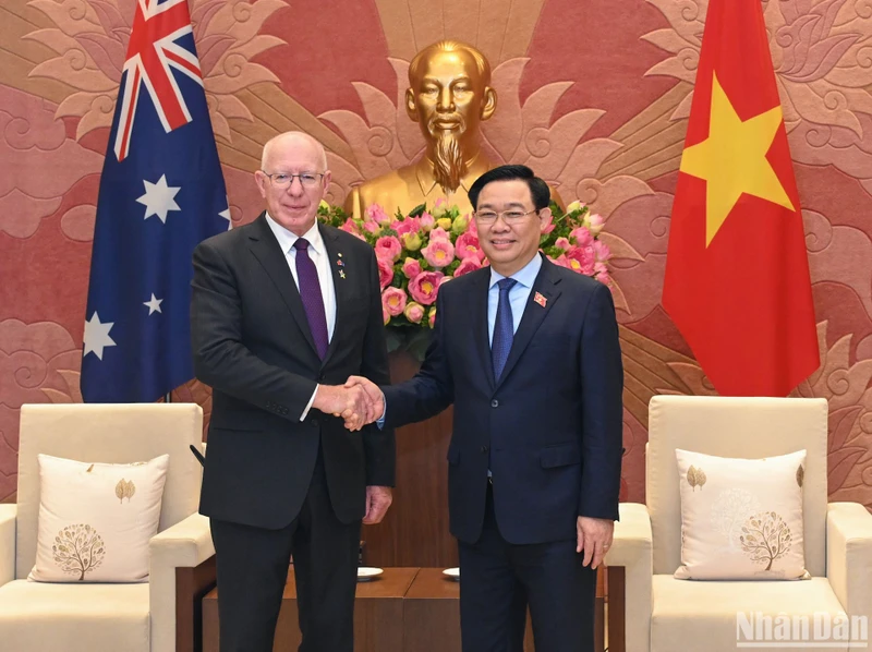 Chủ tịch Quốc hội Vương Đình Huệ và Toàn quyền Australia David Hurley tại buổi tiếp.