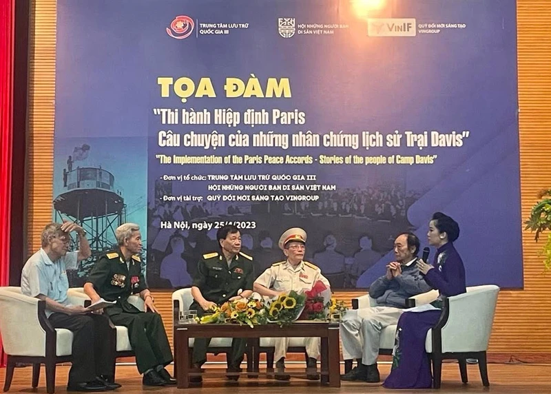 Một số nhân chứng lịch sử chia sẻ tại Tọa đàm.