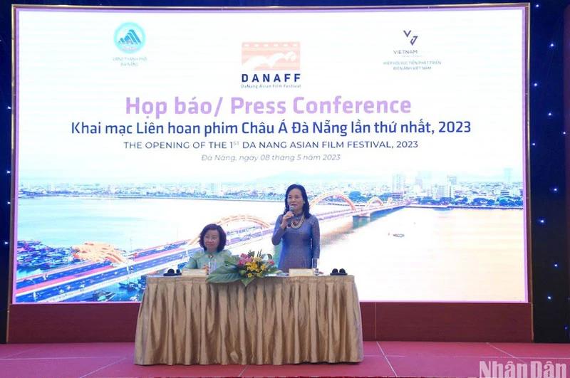 Họp báo về Liên hoan phim chiều 8/5 tại thành phố Đà Nẵng.