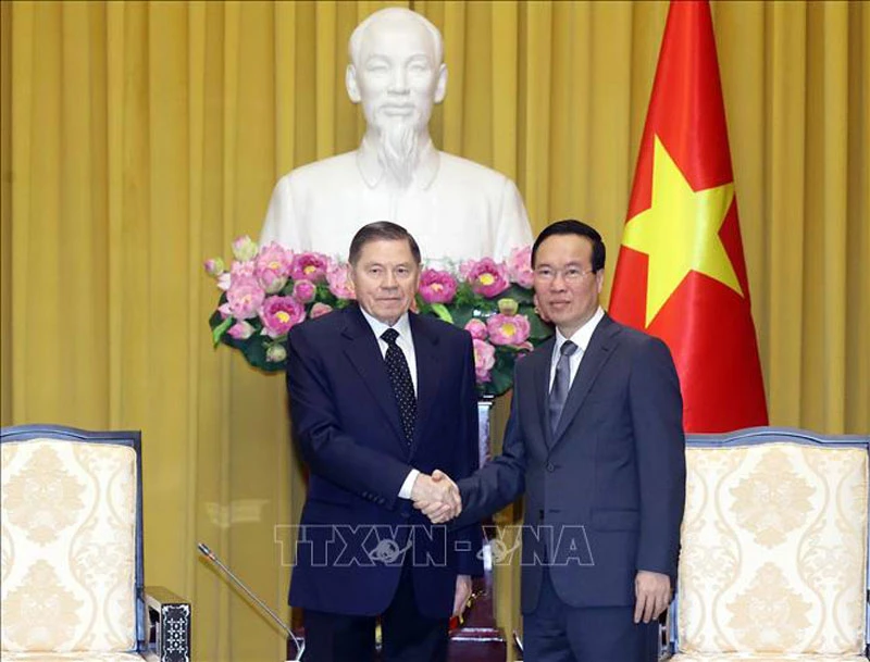 Chủ tịch nước Võ Văn Thưởng tiếp Chánh án Tòa án tối cao Liên bang Nga. (Ảnh: TTXVN)