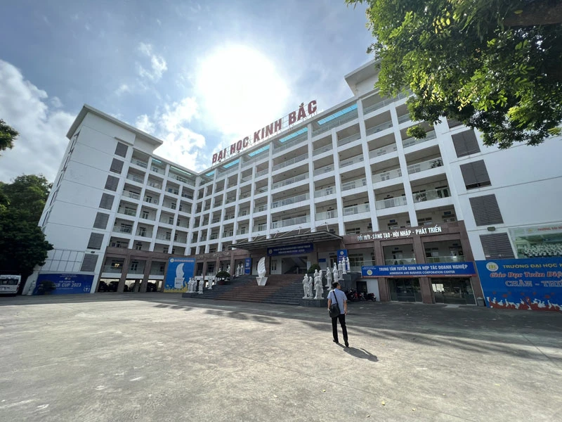 Trụ sở Đại học Kinh Bắc, TP Bắc Ninh, tỉnh Bắc Ninh nơi xảy ra các sai phạm liên quan đến cấp, sử dụng văn bằng không hợp pháp.