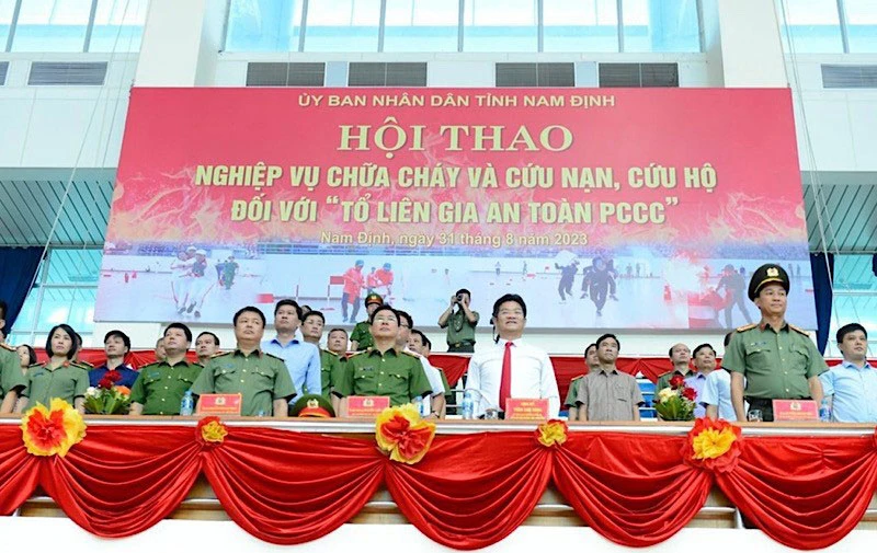 Hội thao kỹ thuật nghiệp vụ chữa cháy và cứu hộ, cứu nạn đối với Tổ liên gia an toàn phòng cháy, chữa cháy năm 2023 tỉnh Nam Định.