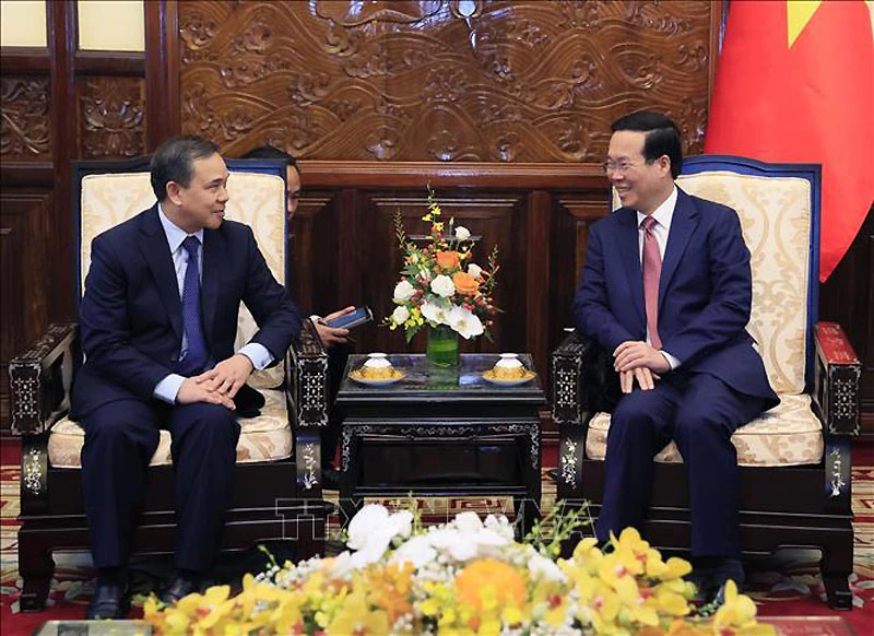 Chủ tịch nước Võ Văn Thưởng tiếp Đại sứ Lào Sengphet Houngboungnuang. (Ảnh: Thống Nhất-TTXVN)