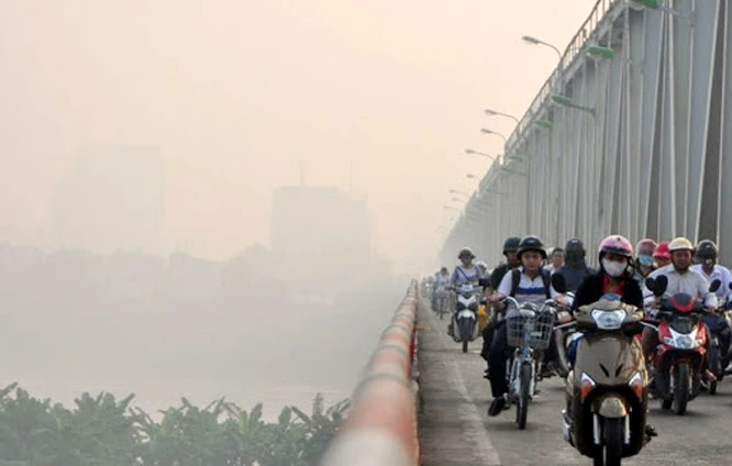 Khu vực Hà Nội có mưa nhỏ vài nơi, sáng sớm có sương mù và sương mù nhẹ, trưa chiều hửng nắng. (Ảnh minh họa)