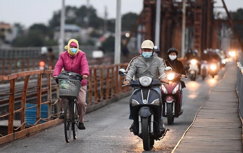 Khu vực Hà Nội có mưa vài nơi, sáng sớm có nơi có sương mù, sáng và đêm trời rét. (Ảnh minh họa)