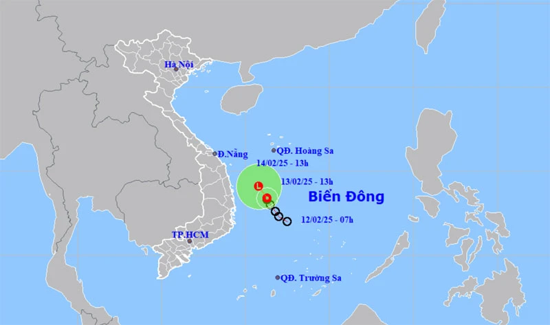 Vị trí và hướng di chuyển của áp thấp nhiệt đới lúc 13 giờ ngày 13/2. (Nguồn: nchmf.gov.vn)
