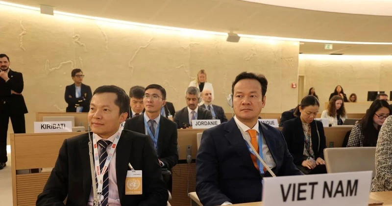 Đại sứ Mai Phan Dũng - Trưởng Phái đoàn Việt Nam tại Geneva tham dự phiên khai mạc Hội đồng Nhân quyền Liên hợp quốc khóa 58. (Ảnh: Anh Hiển/TTXVN)